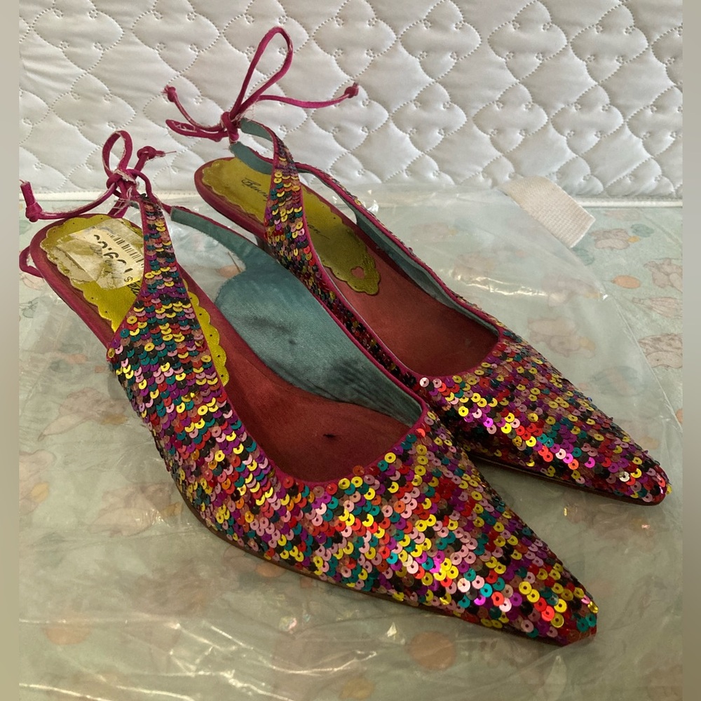 BEVERLY FELDMAN 8 MULTI COLOR SHOES